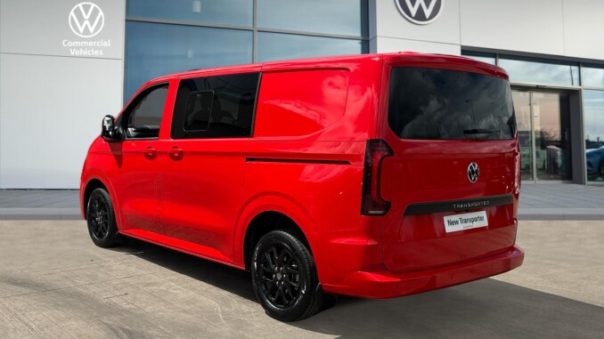 Volkswagen Transporter T32 Swb Diesel 2.0 TDI 170 Commerce Pro Kombi Van Auto [5 Plus] - Image 3